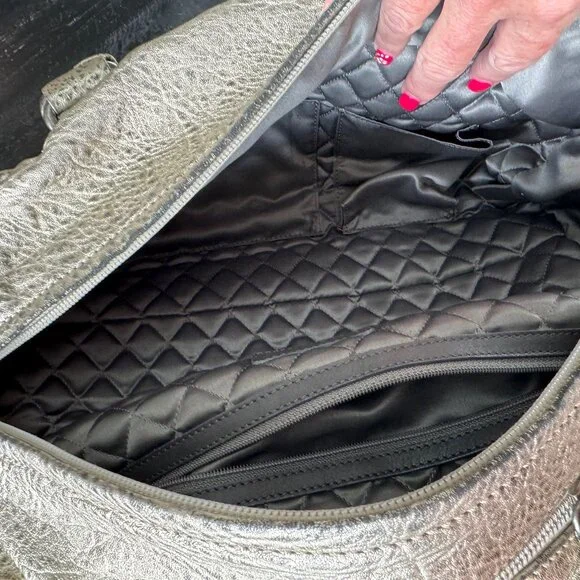 Chanel Matelasse Gold Leather Hand Bag - Picture 7 of 9